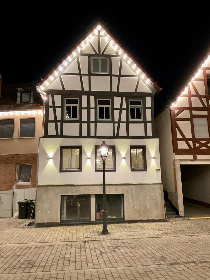 Best Central Apartment - Am Marktplatz - Up To 5 - Next To Frankfurt And Hanau - Coffee And Snacks - Netflix, Prime, Disney Nidderau Exterior photo
